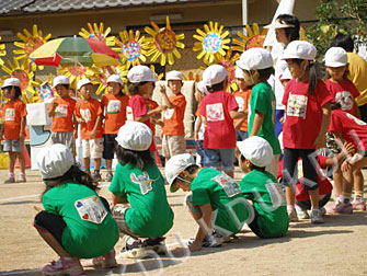 写真14　愛情いっぱいTシャツで運動会