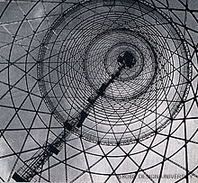 図12)　「シャボルフカのラジオタワー」ウラディーミル・シューホフ、1922