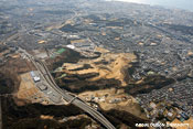 図6-3　「ガーデンシティ舞多聞」とその周辺の既存住宅地(写真：都市機構、2007) 